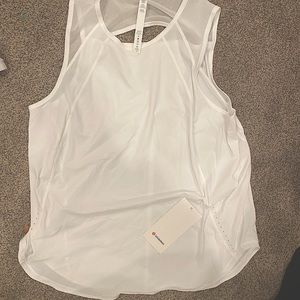 NWT lulu